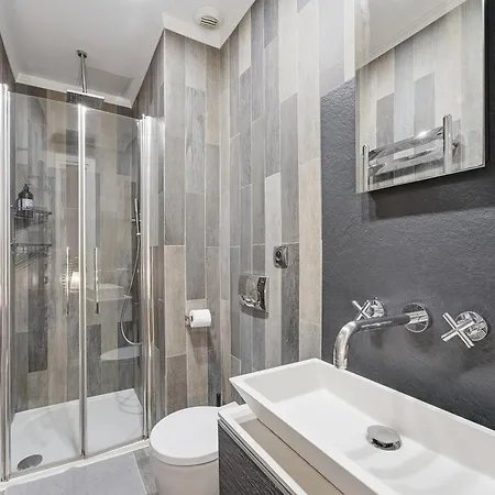 Le Vauban Antibois - Avec Jolie Balcon * アンティーブ