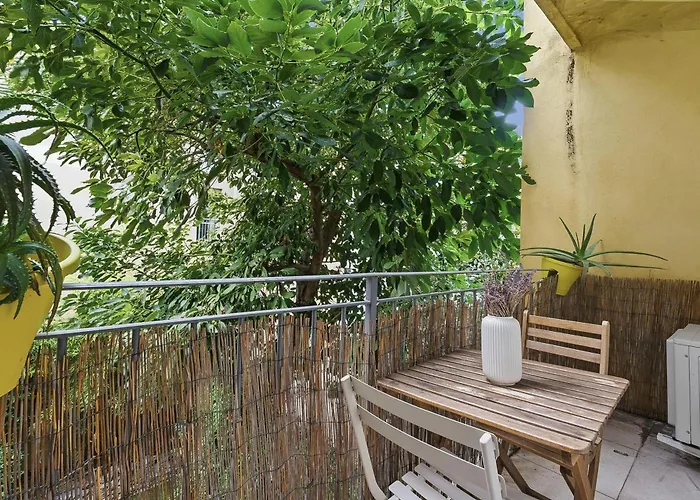 Le Vauban Antibois - Avec Jolie Balcon アパート アンティーブ